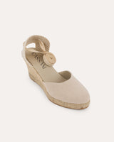 Alpargatas con cuña alta en piel color crudo atada al tobillo con cintas cassani made in Spain