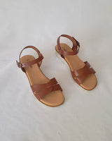 Sandalias Cuña Piel Marrón con Hebilla