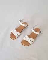 Sandalias Cuña Piel Blanca con Hebilla