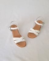 Sandalias Cuña Piel Blanca con Hebilla