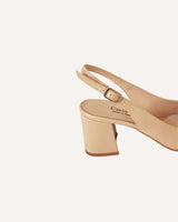 zapatos de salón destalonados con tacón medio ancho y plantilla acolchada muy cómoda