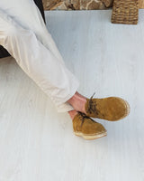 Zapatillas de cordones de hombre en piel verde kaki fabricadas a mano en España con yute natural