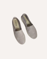 Alpargatas clásicas de hombre de la marca Cassani en piel de serraje gris claro y fabricadas a mano en España