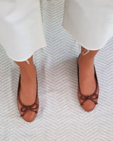 bailarinas piel brillo marrón cassani made in spain