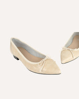 Bailarinas en piel grabada coco color  nude con tacón de 2 cm y punta fina. Cassani Shoes Made in Spain