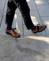 Zapatos de cordones y bluchers de mujer en piel marrón. Diseñados y fabricados en España. Cassani Shoes Made In Spain