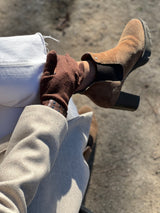 botines chelsea camel con plataforma track