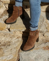 botines marrones con suela track