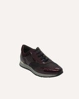 deportivos de mujer charol burdeos