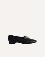 Mocasines negros en piel muy blandita que se adaptan perfectamente al pie