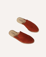 mules planos de yute natural color teja