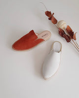 Mules planos blancos en yute natural