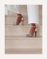 sandalias plataforma y tacón alto en piel dorada fabricadas a mano en España