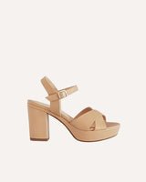 sandalias nude cruzadas con plataforma