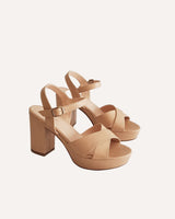 sandalias nude cruzadas con plataforma