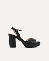 Sandalias en piel grabada coco negro con plataforma