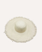 Sombrero en paja natural con ala ancha deshilachada. Cassani made in spain