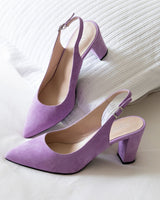 zapatos de salón de tacón alto ancho. Stilettos en ante color lavanda fabricados en España