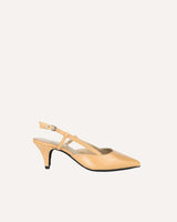 Zapatos de salón destalonado en piel napa color nude, con tacón midi y punta fina. Cassani Made in Spain